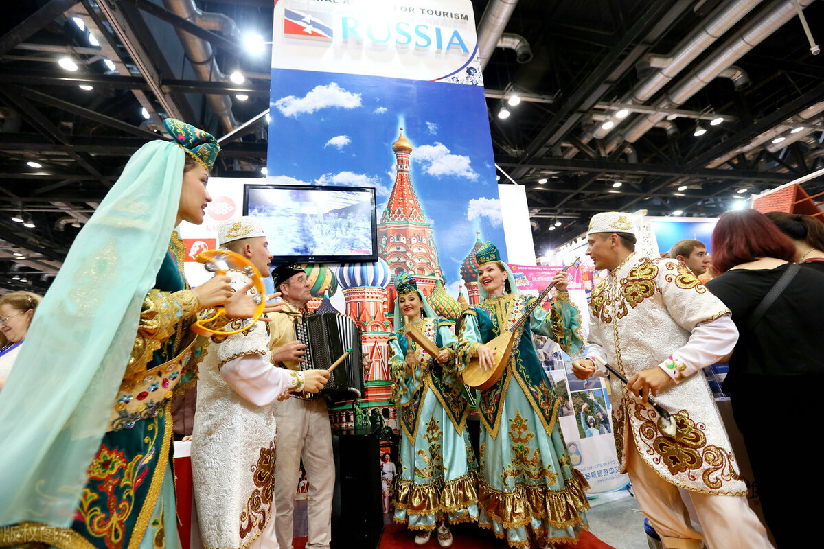 俄乌冲突影响!海运空运运价即将暴涨;苏伊士运河通行费提高10%